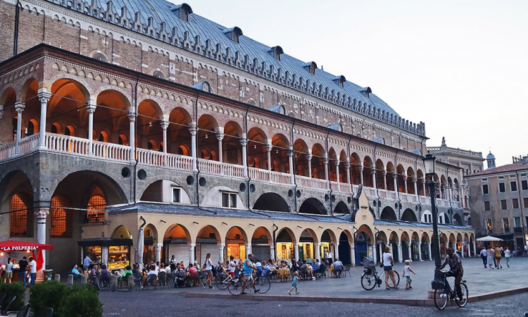 X Congresso Nazionale SPR-Italy Area Group, La ricerca in psicoterapia nell’era del DSM-5: back or forth?, Padova, 12-13-14 Settembre 2014 Simposio – VERSO IL PDM-2: LAVORI IN CORSO